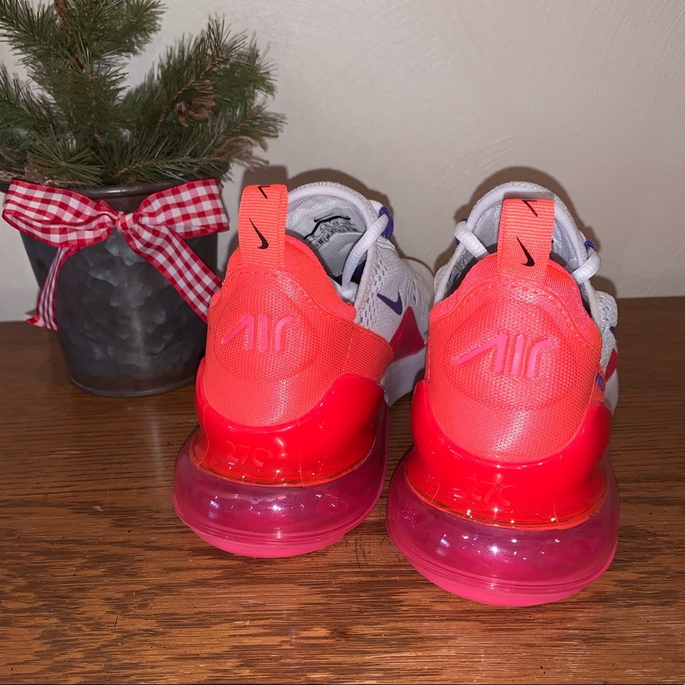 Nike Air Max 270 - Picture 6 of 8